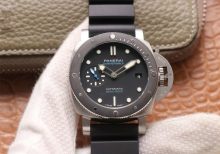 PAM683 Luminor Submersible VSF Edition Black Rubber Strap P.9010