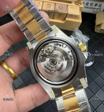 Size: 41mm x 12.25mm (same as genuine) Movement: VSF Super Clone 3235 Automatic Movement at 28800 vph, 72 hours full power reserve Functions: Hours, minutes, seconds and date display Case: 1:1 high quality 904L stainless steel Crystal: Rounded edge scratch-proof sapphire crystal with anti-reflection coated 2.5x cyclops (Swiss standard, double-sided, same as genuine) Dial: Superlumed dial and hands in correct blue color Bezel: Uni-directional rotating black ceramic bezel, very close to genuine green color Strap: 904L stainless steel bracelet with perfect SEL, clasp and divers extension and smooth screws Clasp: Deployant clasp